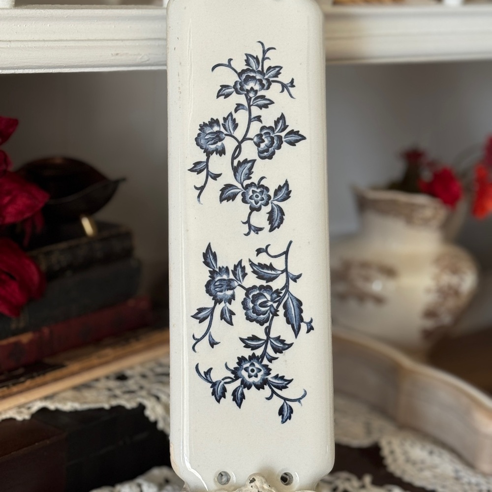 Vintage Candrea Blue Onion Door Plate